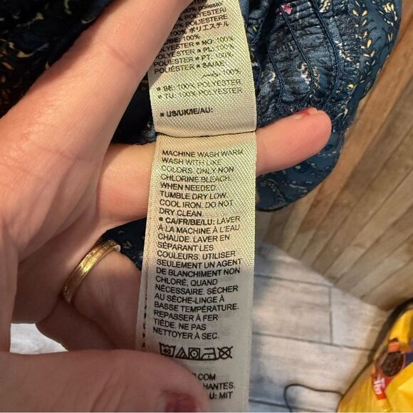 Goodthreads Smocked Ruffle Sleeveless Blouse Medium High Neck Navy Floral Multi - Picture 5 of 8